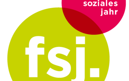 Ein Logo mit der Aufschrift ,,fsj.'' und ,,freiwilliges soziales Jahr''.